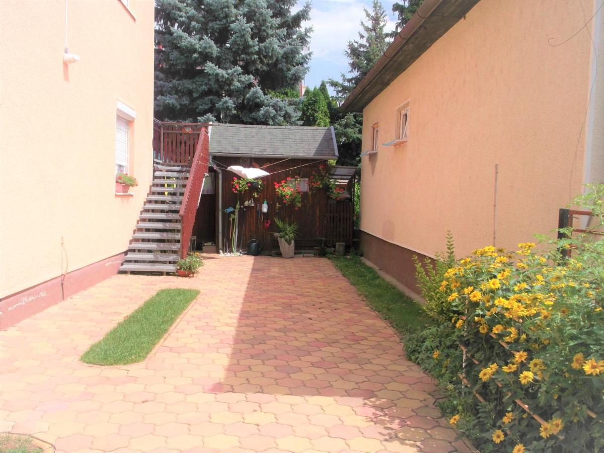 Big Apartman Hajduszoboszlo Luaran gambar
